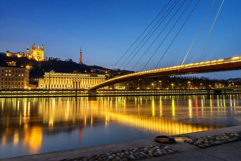 The Originals Boutique, Hotel Terminus, Bourg-En-Bresse Gare المظهر الخارجي الصورة